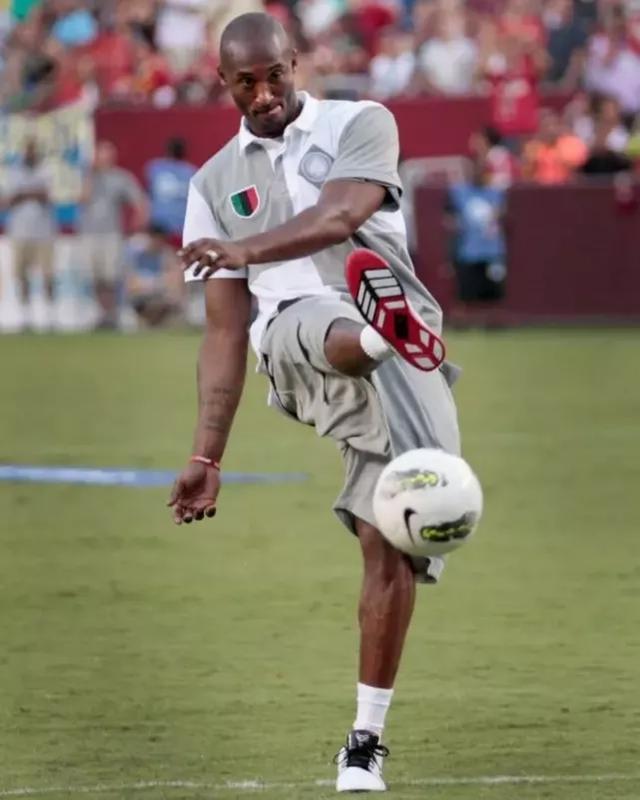 齐尔克泽：我们不想重蹈上赛季的覆辙，现在球队的氛围非常好（齐尔克泽称球队氛围极佳：不会让上赛季的一幕重演）